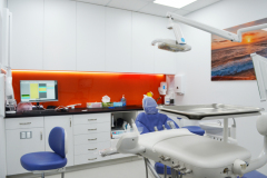 dentist-rrom